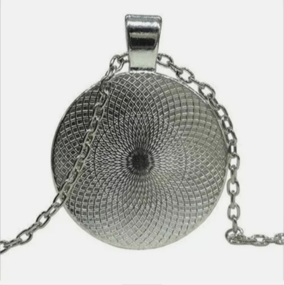 New Floral Skeleton Silver Glass Cabochon Necklace. - Picture 4 of 5